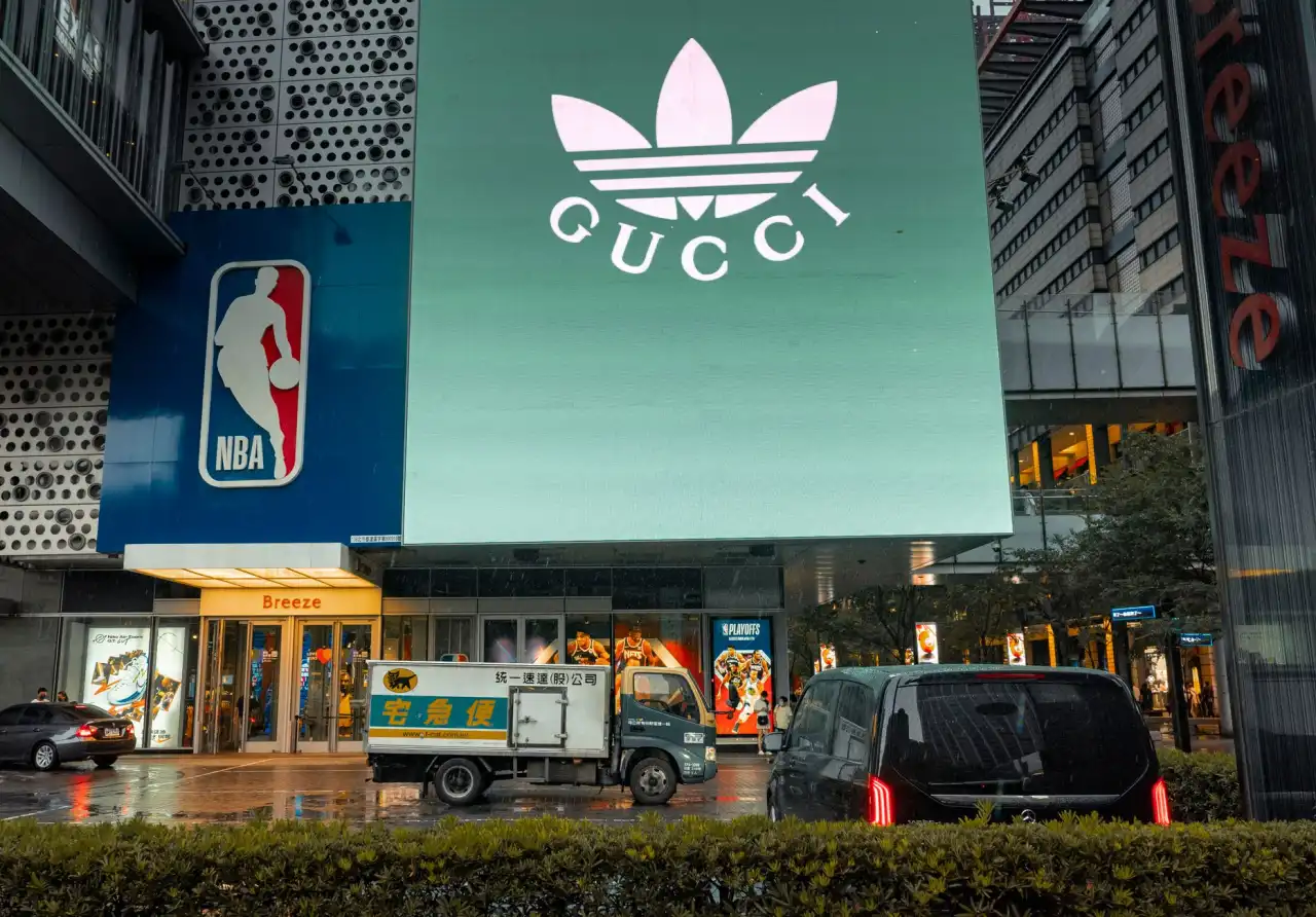 2025年医美行业政策法规对贵州整形外科服务的影响分析